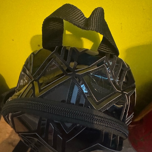 Adidas Black Geometric Backpack - Picture 3 of 8